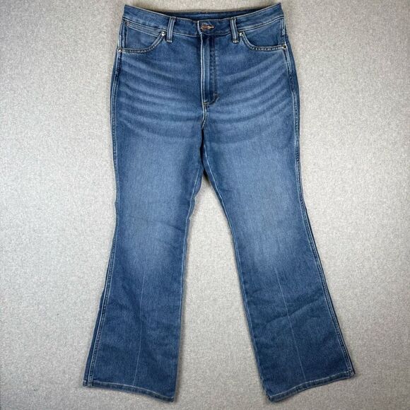 Wrangler Barbie 32x32 Boot Cut Denim Jeans Blue Zip Fly Pockets Stretch - Picture 1 of 9